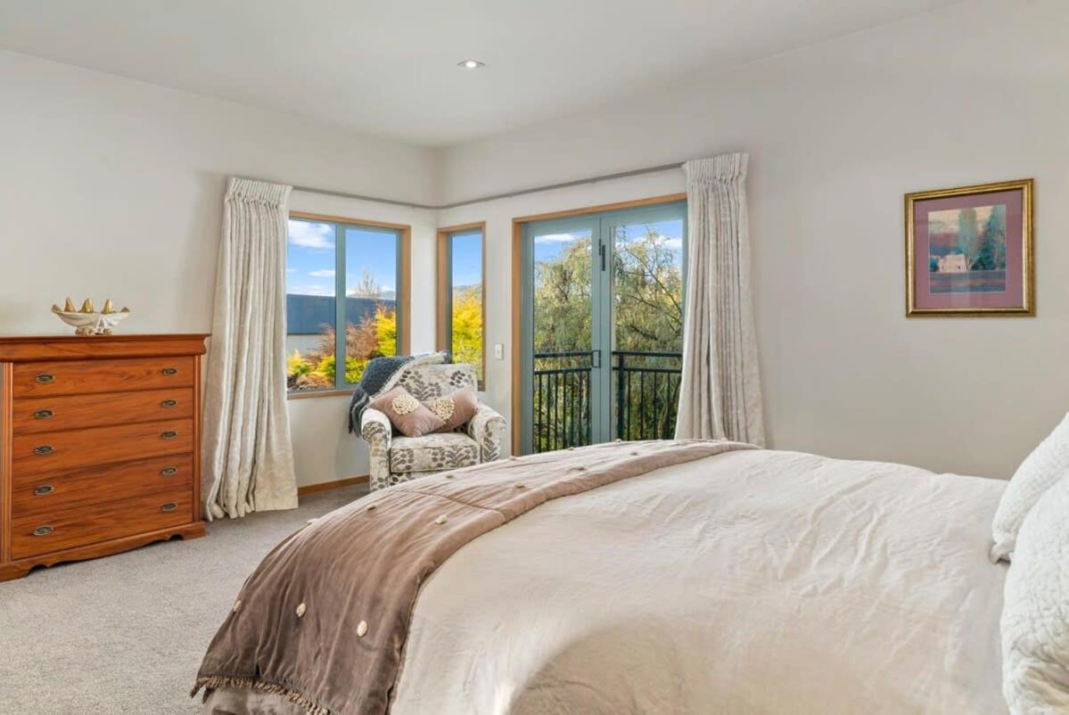 Lake View Villa Wanaka Buitenkant foto